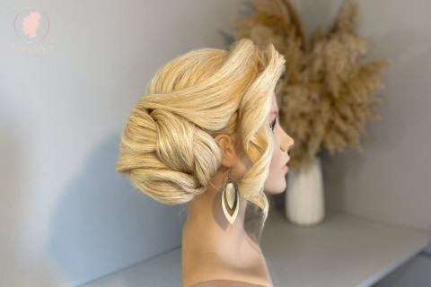 High-arched side bun